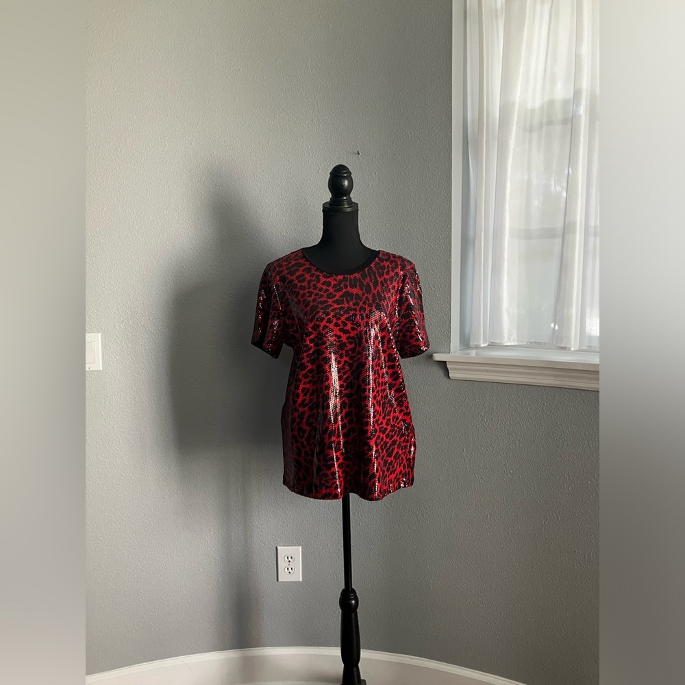NWT DKNY red&black animal print sequence short sleeve top